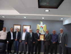 خلال اجتماعه مع وفد من شركة كهرباء طوباس