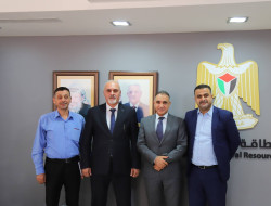 اجتماع بين رئيس سلطة الطاقة ووزير الزارعة لمناقشة دعم القطاع الزراعي في مجال الطاقة المتجددة.