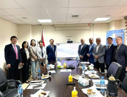 سلطة الطاقة والموارد الطبيعية تستقبل وفداً من جمهورية الصين لمناقشة مشروع محطة الطاقة الشمسية في مسافر بني نعيم .