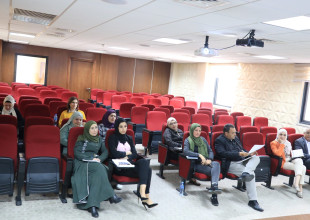 سلطة الطاقة والموارد الطبيعية تستقبل وفداً من الامانة العامة لمجلس الوزراء بشأن اعتماد النموذج الحكومي القياسي لأدلة إجراءات عمل الدوائر الحكومية .