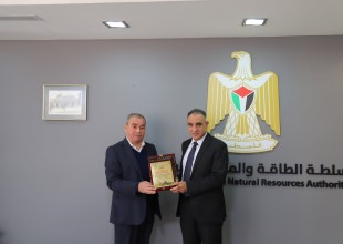 مشروع طاقة شمسية يعزز استدامة خدمات مركز خليل أبو ريا ويخفض فاتورة الكهرباء بنسبة 80- 85%
