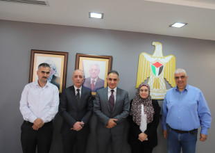 رئيس سلطة الطاقة ورئيس سلطة الاراضي يبحثان تعزيز التعاون لتخصيص ارضٍ حكومية لمشاريع الطاقة الشمسية
