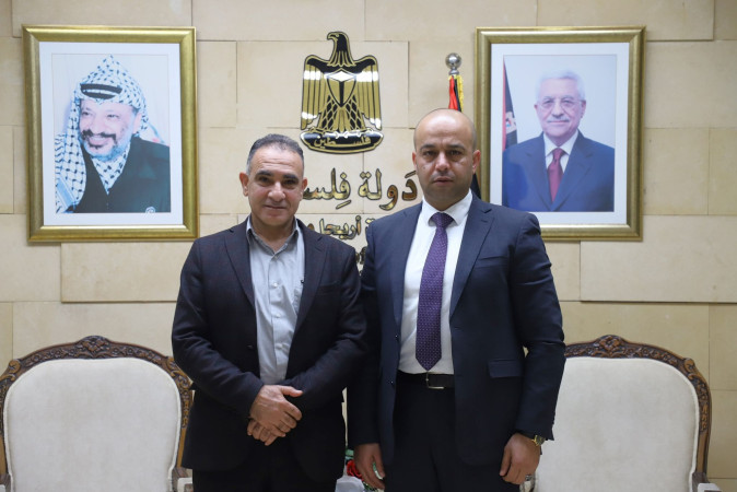 سلطة الطاقة والموارد الطبيعية تزور محافظة أريحا والاغوار