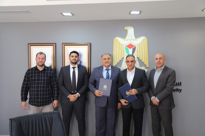 سلطة الطاقة تمنح رخصة جديدة لتوليد الكهرباء من الطاقة الشمسية مع الية نظام التخزين.