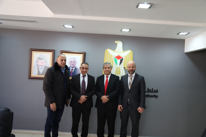 سلطة الطاقة والموارد الطبيعية تجتمع مع المجلس الاقتصادي الفلسطيني للتنمية والأعمار وشركة فلسطين لتأمين